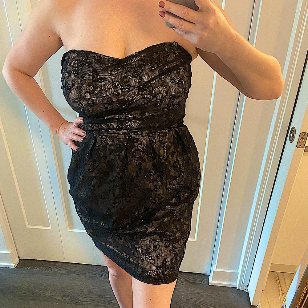 Suzi Shier | Size L Black laced Evening Cocktail Party Prompt Dress